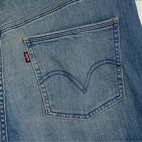 Levi's Jean Shorts Women's Size 14 W 32 Medium Wash Stretch Faded Denim Hi Rise - Picture 3 of 9